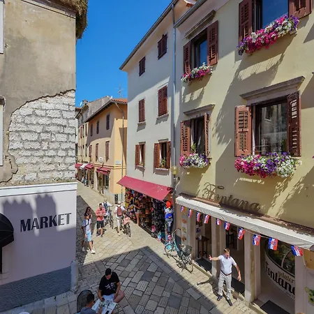 Modern In City Center Apartment Poreč